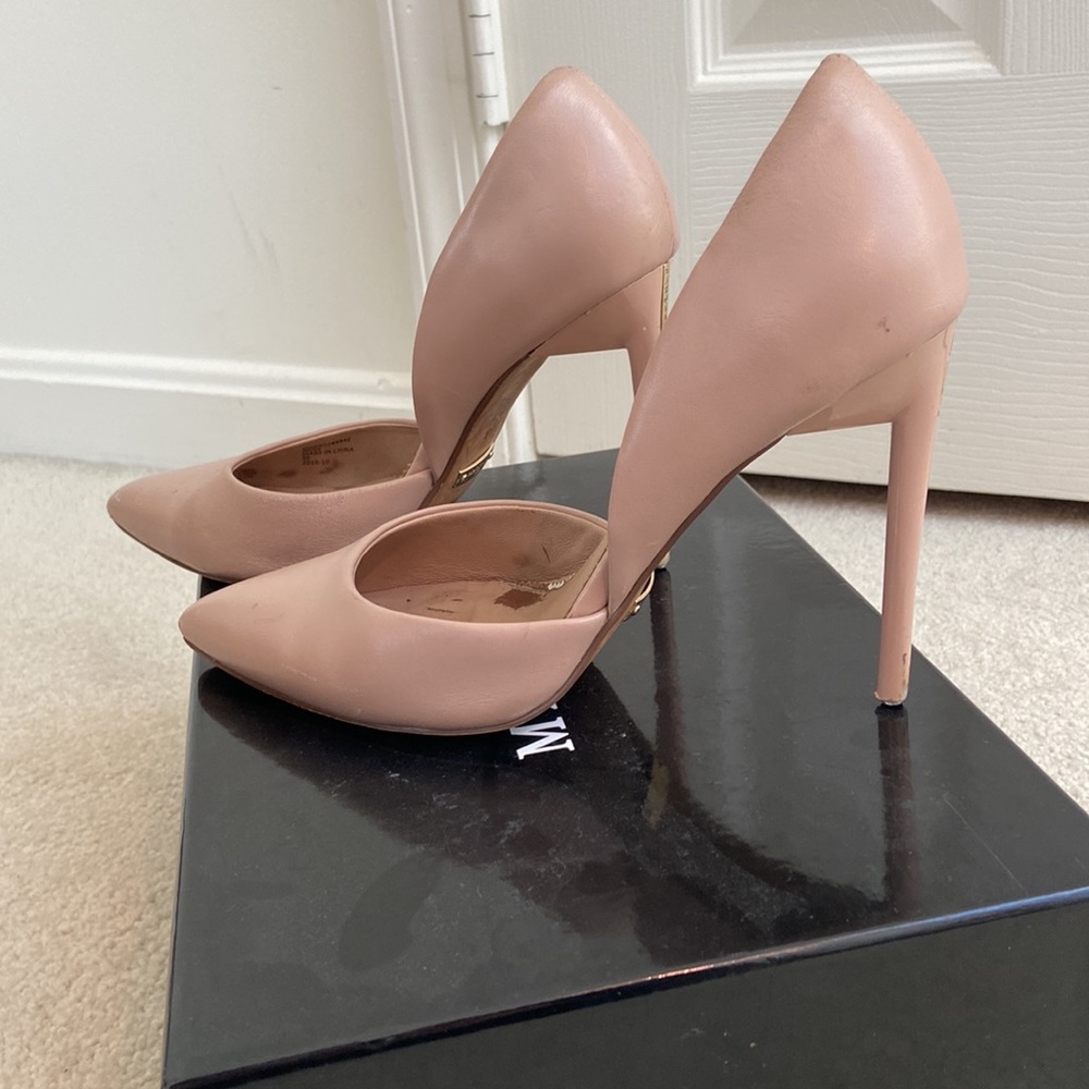 Guess by Marciano Heartbreaker Leather d’Orsay Pump in Nude Size 36